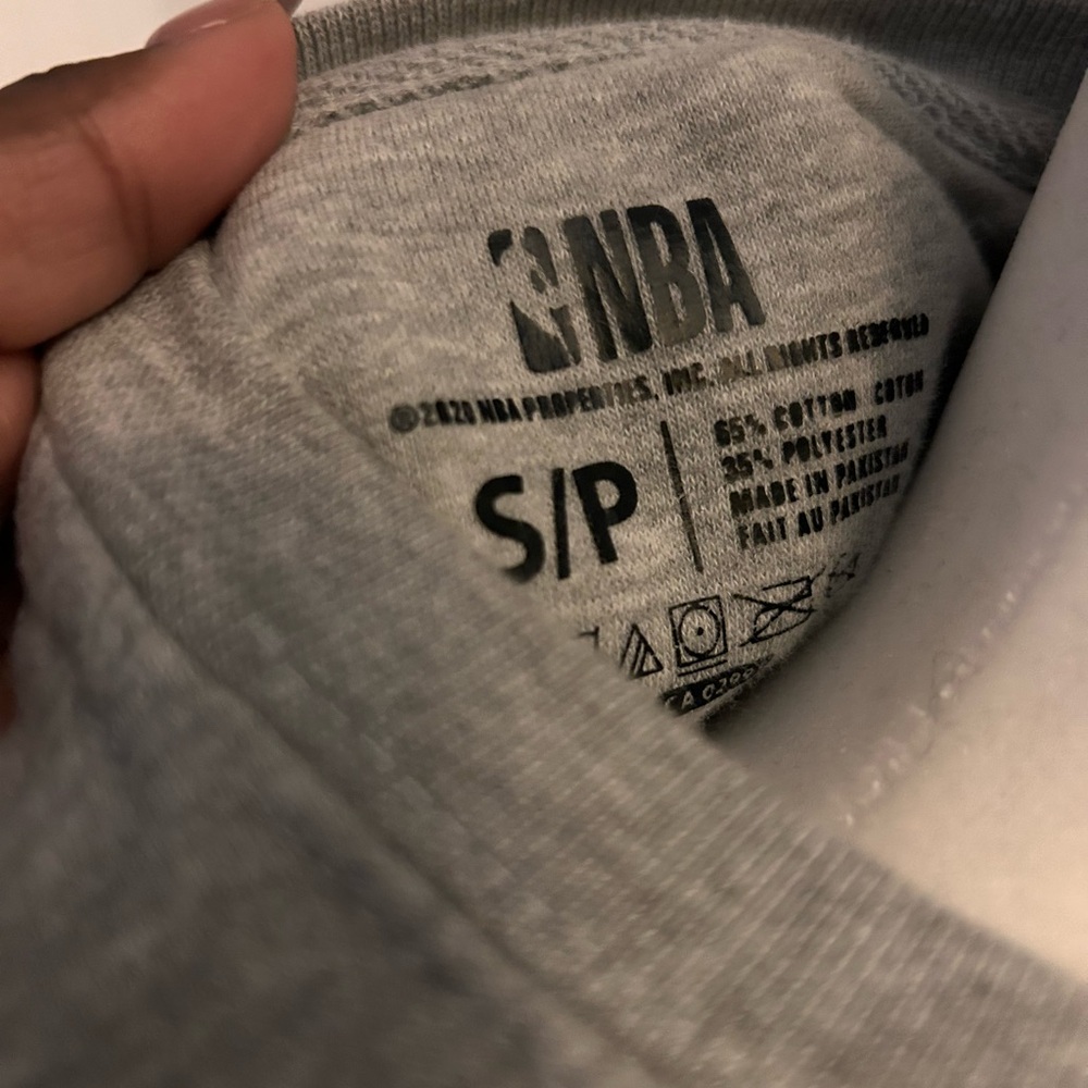 NBA Raptors Crew Neck Sweater - Picture 3 of 3